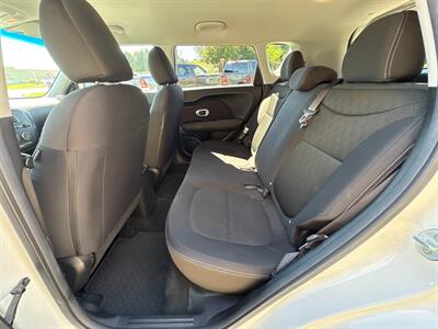 2015 Kia Soul   - Photo 14 - Frederick, MD 21702