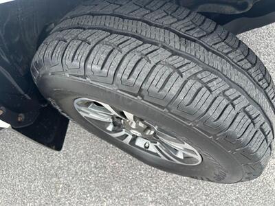 2017 Toyota Tacoma SR V6   - Photo 44 - Frederick, MD 21702
