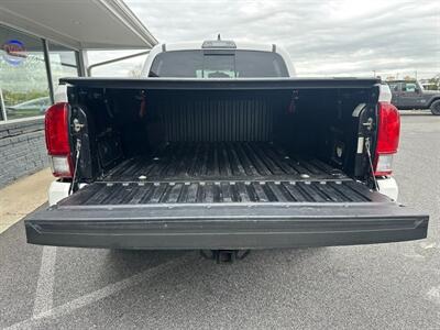 2017 Toyota Tacoma SR V6   - Photo 6 - Frederick, MD 21702