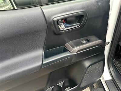 2017 Toyota Tacoma SR V6   - Photo 20 - Frederick, MD 21702