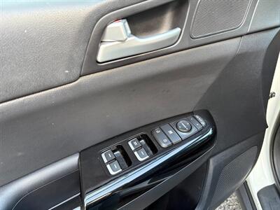 2021 Kia Sportage EX   - Photo 12 - Frederick, MD 21702