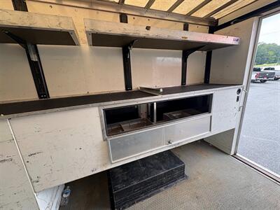 2017 Ford E-350 SD   - Photo 12 - Frederick, MD 21702