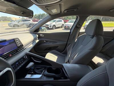 2021 Hyundai ELANTRA SEL   - Photo 13 - Frederick, MD 21702