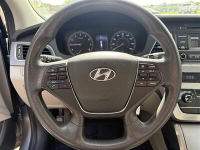 2017 Hyundai SONATA   - Photo 3 - Frederick, MD 21702