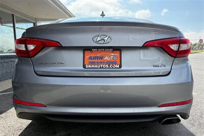 2017 Hyundai SONATA   - Photo 7 - Frederick, MD 21702