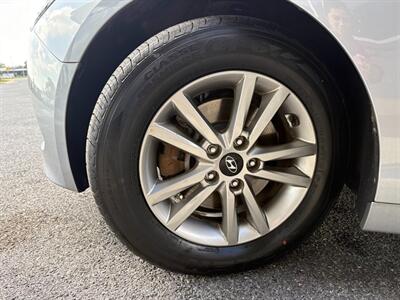 2017 Hyundai SONATA   - Photo 28 - Frederick, MD 21702