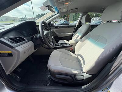 2017 Hyundai SONATA   - Photo 2 - Frederick, MD 21702