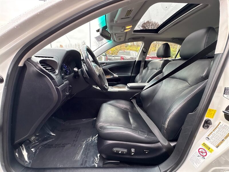 2011 Lexus IS 250 photo 2