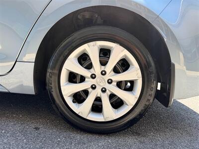 2021 Toyota Corolla LE   - Photo 34 - Frederick, MD 21702
