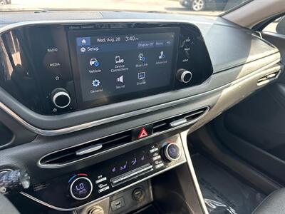 2020 Hyundai SONATA SEL   - Photo 15 - Frederick, MD 21702