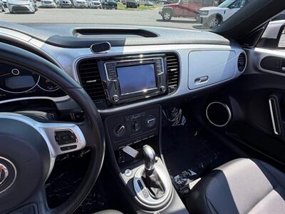 2016 Volkswagen Beetle Convertible 1.8T S PZEV - Photo 3 - Frederick, MD 21702