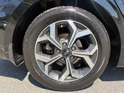2019 Kia Forte LXS   - Photo 33 - Frederick, MD 21702