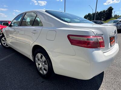 2009 Toyota Camry LE   - Photo 9 - Frederick, MD 21702