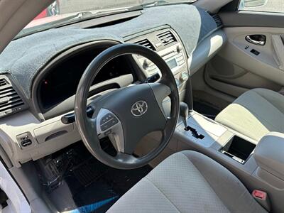 2009 Toyota Camry LE   - Photo 4 - Frederick, MD 21702