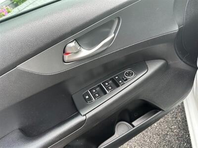 2021 Kia Forte LXS   - Photo 12 - Frederick, MD 21702