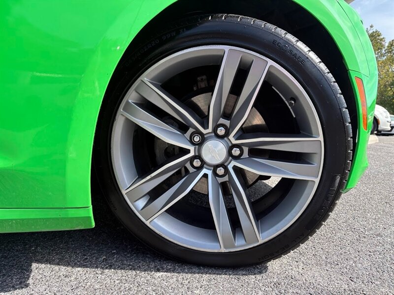 2017 Chevrolet Camaro 2LT photo 26
