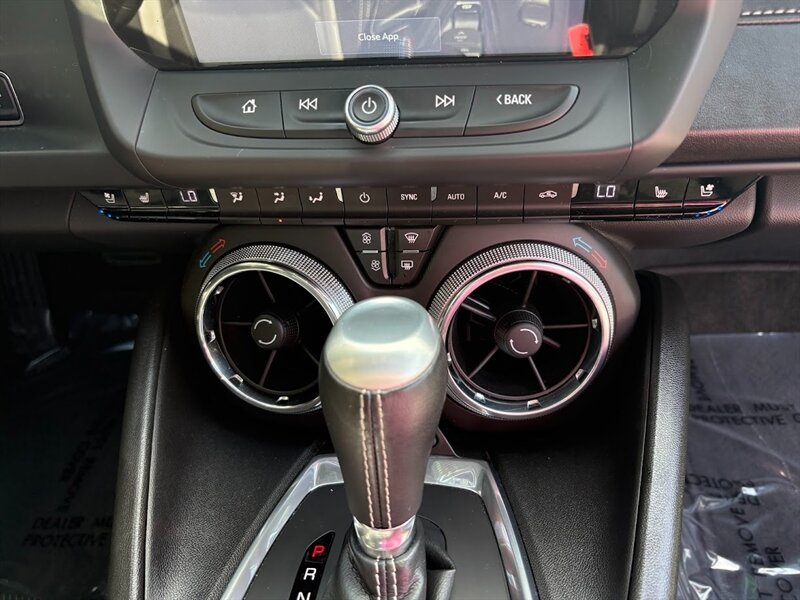 2017 Chevrolet Camaro 2LT photo 46