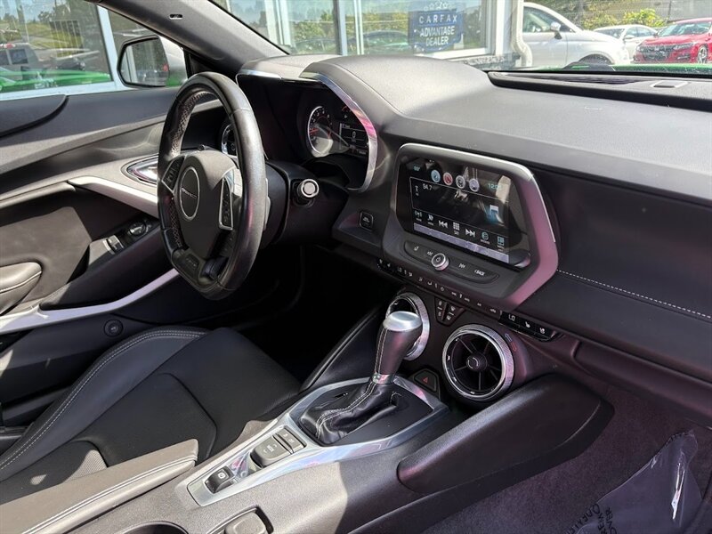 2017 Chevrolet Camaro 2LT photo 39