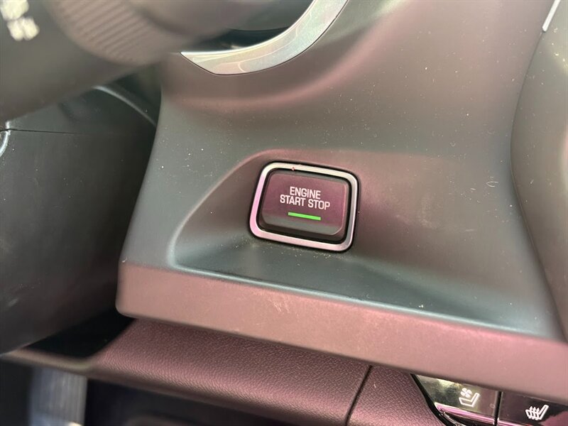 2017 Chevrolet Camaro 2LT photo 18