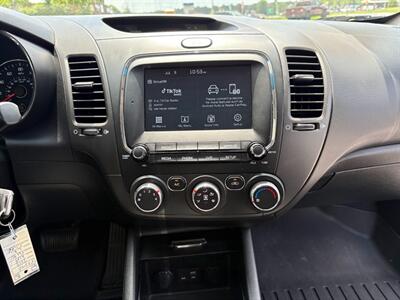 2018 Kia Forte LX   - Photo 33 - Frederick, MD 21702