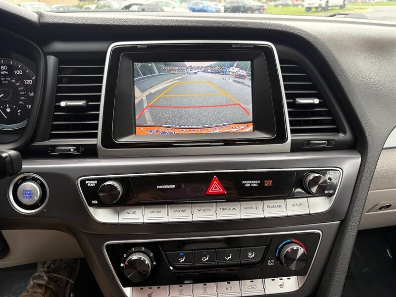 2018 Hyundai Sonata SEL photo 3