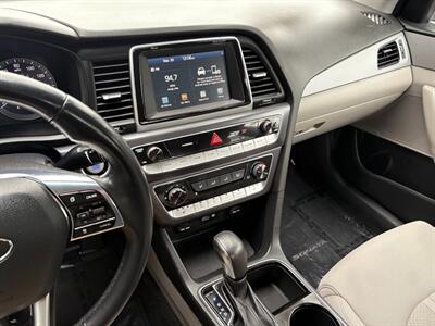 2018 Hyundai SONATA SEL - Photo 17 - Frederick, MD 21702