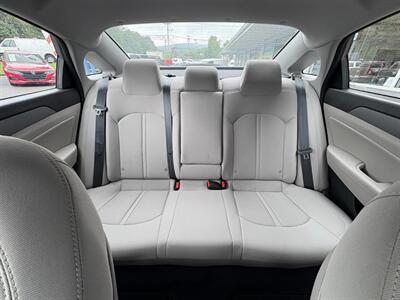 2018 Hyundai SONATA SEL - Photo 9 - Frederick, MD 21702