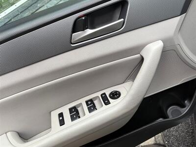 2018 Hyundai SONATA SEL - Photo 14 - Frederick, MD 21702
