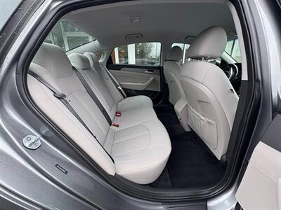 2018 Hyundai SONATA SEL - Photo 10 - Frederick, MD 21702