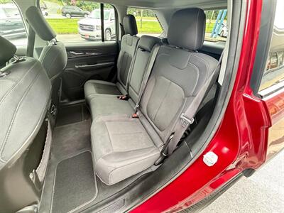 2023 Jeep Grand Cherokee Laredo   - Photo 27 - Frederick, MD 21702