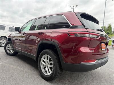 2023 Jeep Grand Cherokee Laredo   - Photo 10 - Frederick, MD 21702