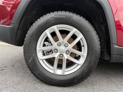2023 Jeep Grand Cherokee Laredo   - Photo 48 - Frederick, MD 21702