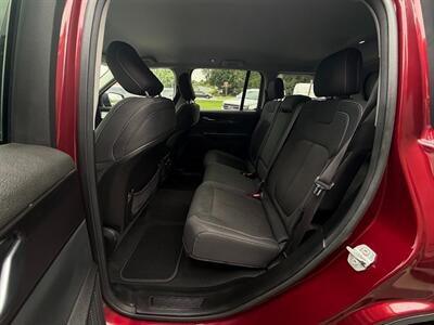 2023 Jeep Grand Cherokee Laredo   - Photo 3 - Frederick, MD 21702