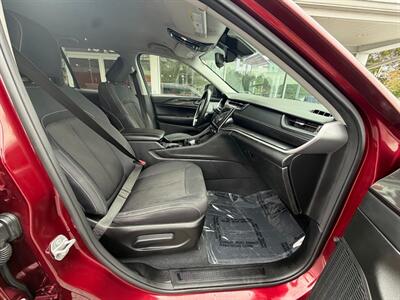 2023 Jeep Grand Cherokee Laredo   - Photo 39 - Frederick, MD 21702