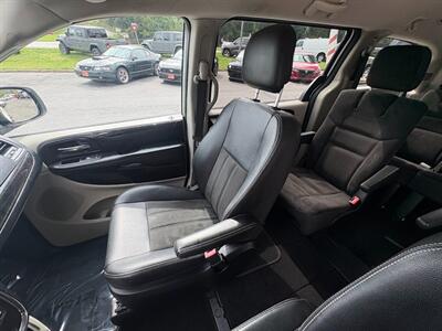 2019 Dodge Grand Caravan SE Plus   - Photo 8 - Frederick, MD 21702