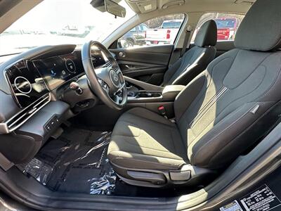 2023 Hyundai ELANTRA SEL   - Photo 2 - Frederick, MD 21702