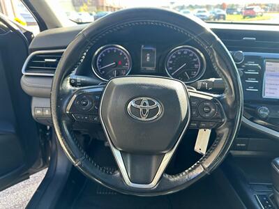 2020 Toyota Camry SE   - Photo 16 - Frederick, MD 21702