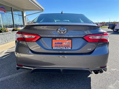 2020 Toyota Camry SE   - Photo 11 - Frederick, MD 21702