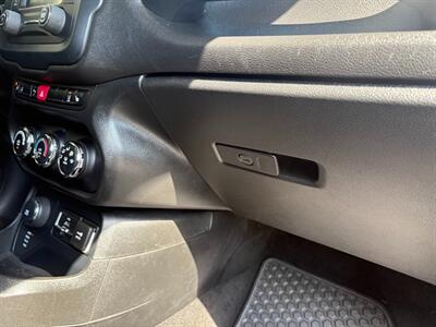 2016 Jeep Renegade Latitude   - Photo 33 - Frederick, MD 21702