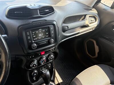 2016 Jeep Renegade Latitude   - Photo 15 - Frederick, MD 21702