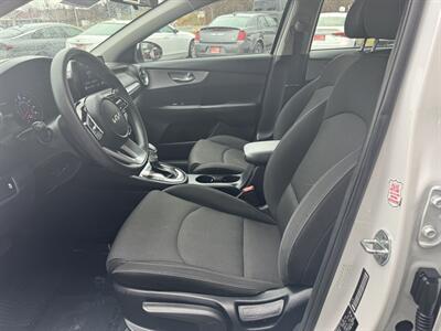 2022 Kia Forte LXS - Photo 14 - Frederick, MD 21702