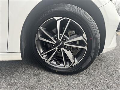 2022 Kia Forte LXS - Photo 9 - Frederick, MD 21702