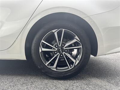 2022 Kia Forte LXS - Photo 11 - Frederick, MD 21702