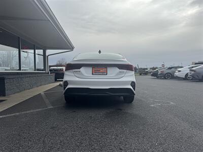 2022 Kia Forte LXS - Photo 4 - Frederick, MD 21702