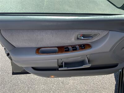 2004 Toyota Avalon XL   - Photo 9 - Frederick, MD 21702