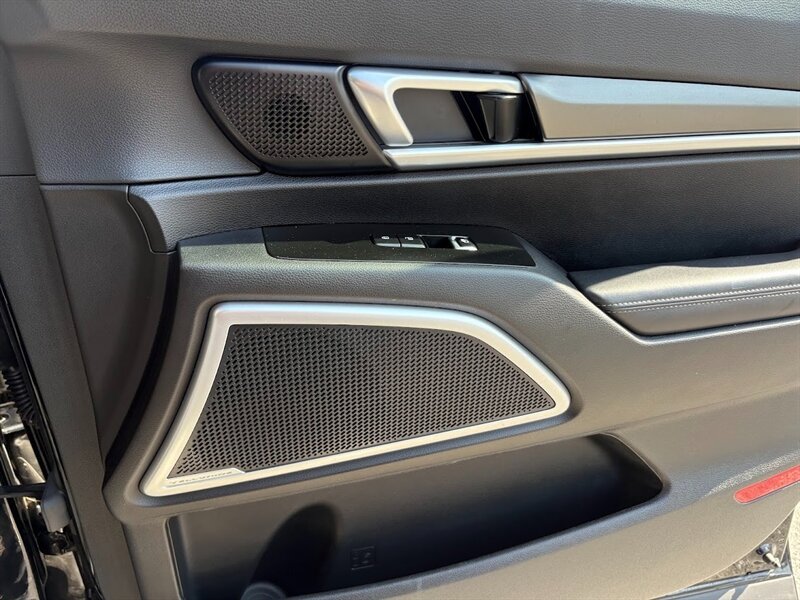 2020 Kia Telluride S photo 26