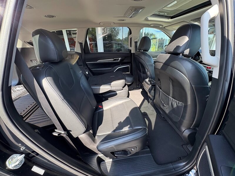 2020 Kia Telluride S photo 36