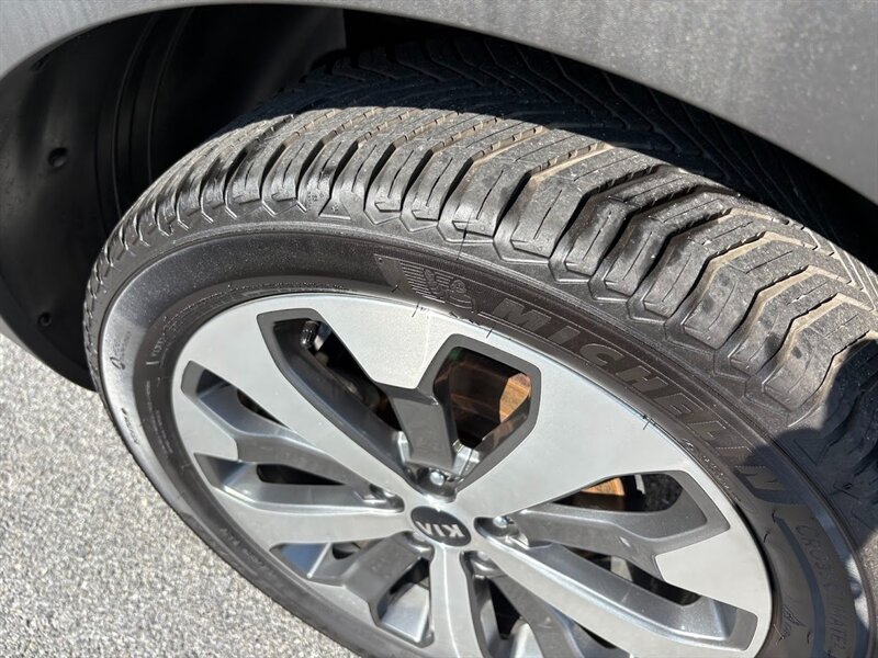 2020 Kia Telluride S photo 45