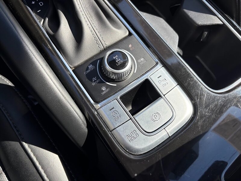 2020 Kia Telluride S photo 17