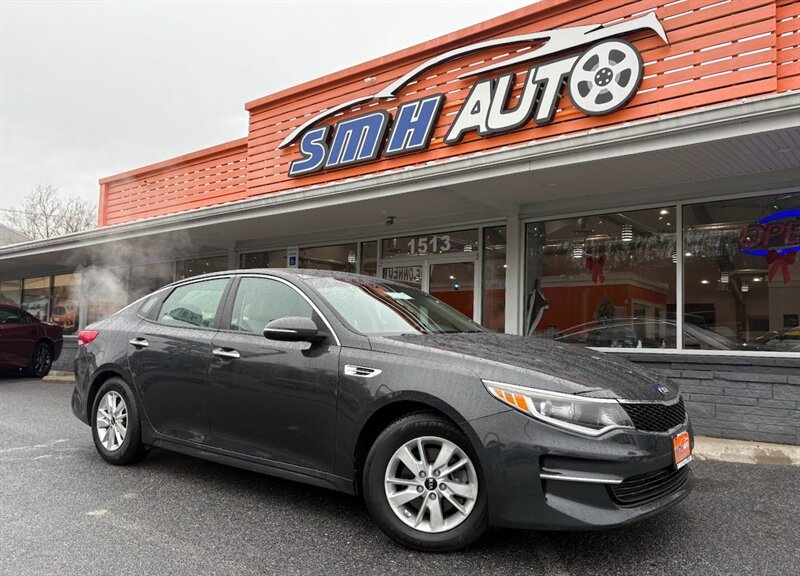 2016 Kia Optima LX's photo